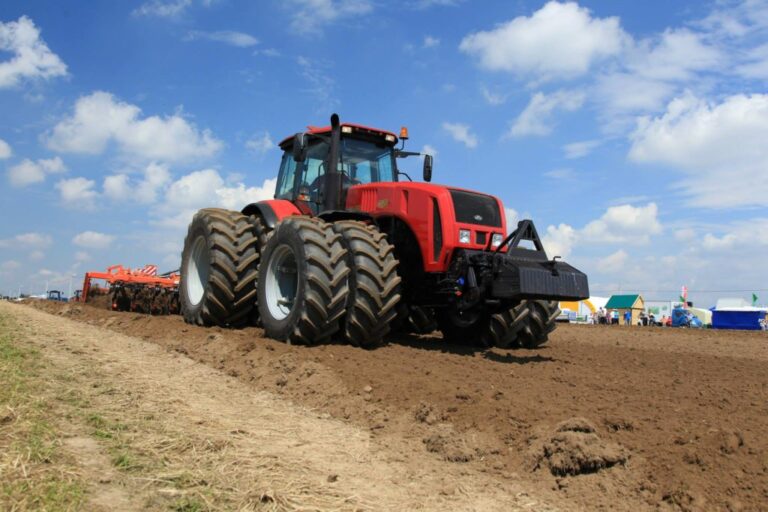 tractors-1024x683.jpg